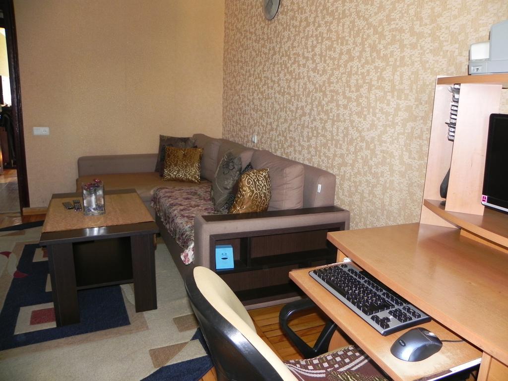 Comfortable Apartment In Μπατούμι Εξωτερικό φωτογραφία
